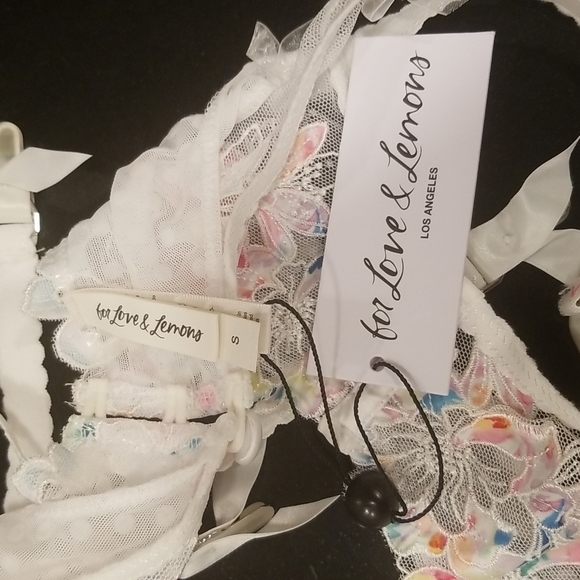 💕FOR LOVE AND LEMONS💕 Outline Floral Garter Belt ~ White Small S NWT - Picture 14 of 16